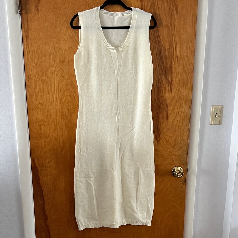 Elegant Sleeveless Cream Dress